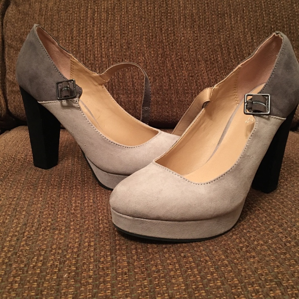 Candie’s Pump